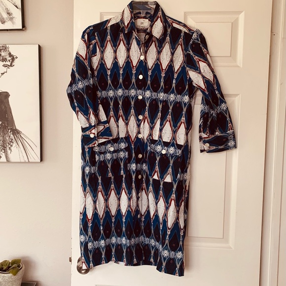 Blue,white & red printed cotton short dress. 2 pockets, shell buttons. - Picture 4 of 9